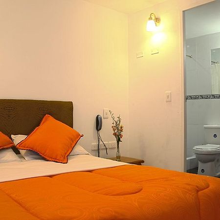 Hotel Villa Karina Bogota Bagian luar foto
