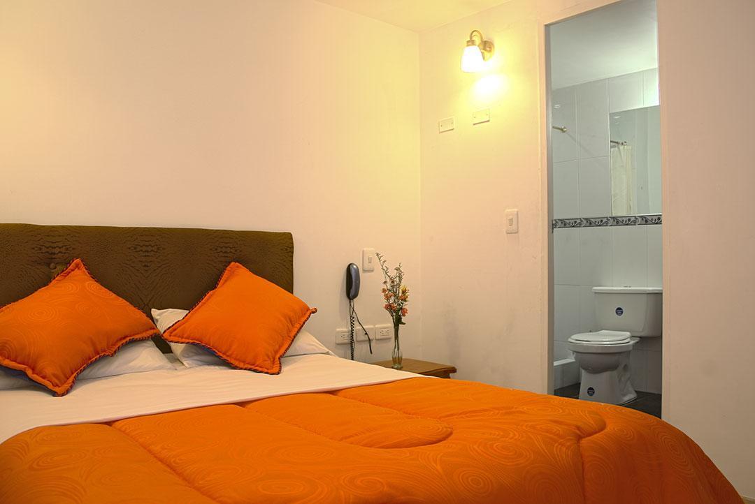 Hotel Villa Karina Bogota Bagian luar foto