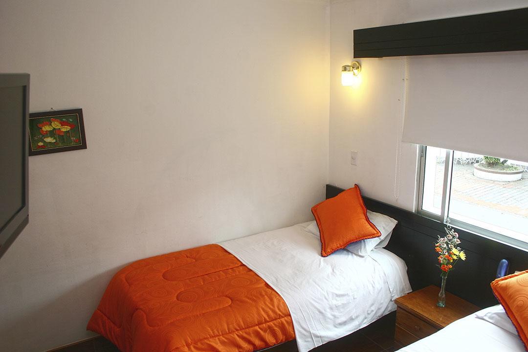 Hotel Villa Karina Bogota Bagian luar foto